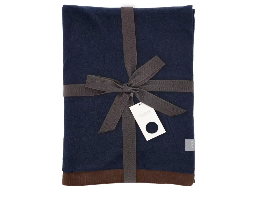 Södahl Plaid 130 x 170 cm i navy blue, Impression