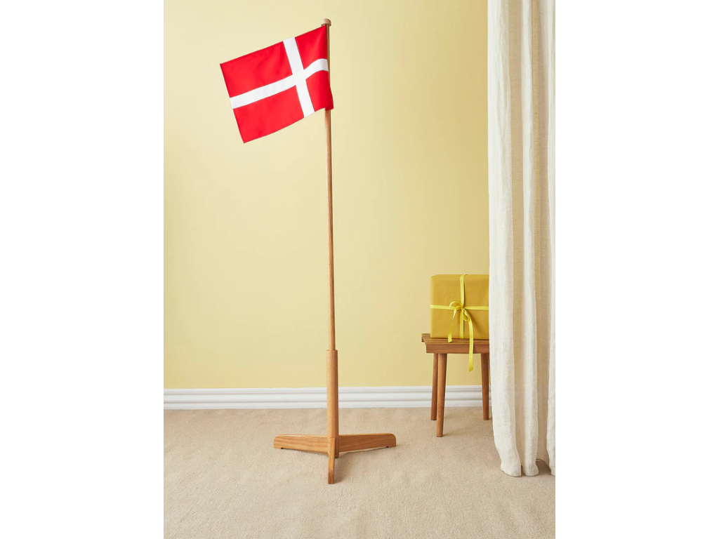 Spring Copenhagen - Gulvflag med Dannebro - 175 cm