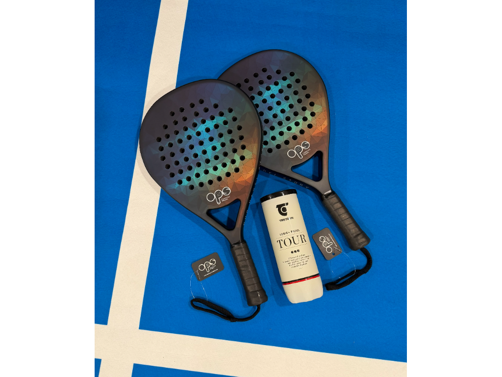 Padelgavepakke 2x Chapter Two bat & 3 stk. Tretorn padel bolde