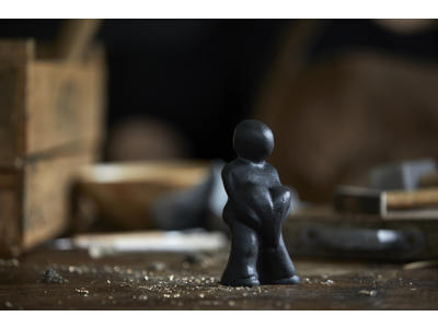 Morsø Skulptur i støbejern 13,2 x 7 x 5,5 cm, med individuelt budskab - Følg altid dit hjerte! I alle livets valg