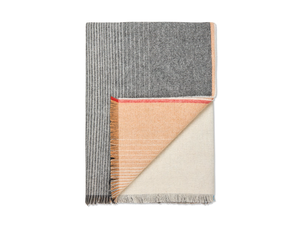 Carte Postale Plaid - Design by Inga Sempé - 130x200 cm - Black/Brown