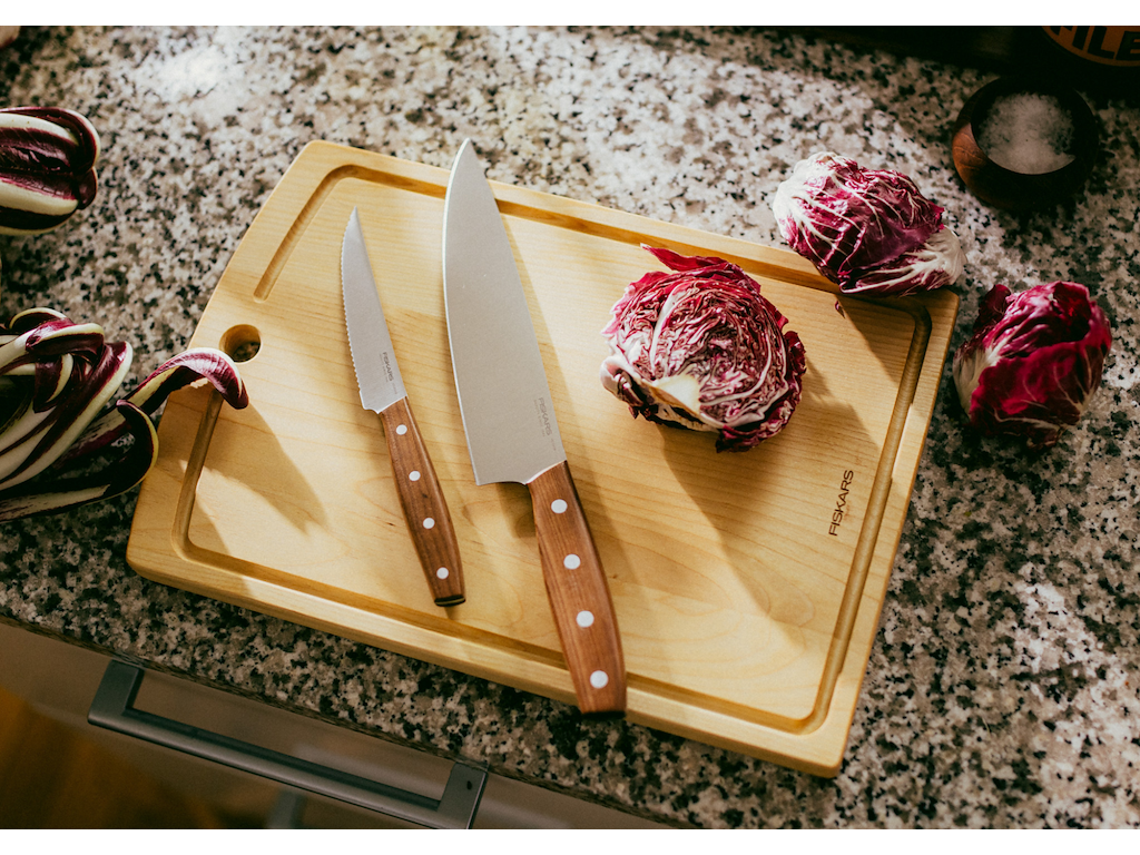 Fiskars Folkens knivsæt - Tomatkniv på 12 cm og Kokkekniv på 20 cm